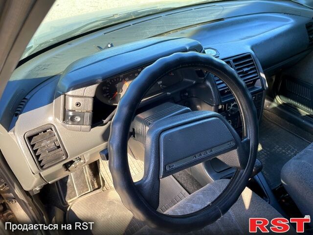 Серый ВАЗ 2112, объемом двигателя 1.6 л и пробегом 380 тыс. км за 1080 $, фото 5 на Automoto.ua