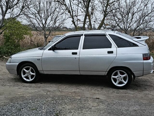 Серый ВАЗ 2112, объемом двигателя 1.6 л и пробегом 240 тыс. км за 2000 $, фото 4 на Automoto.ua