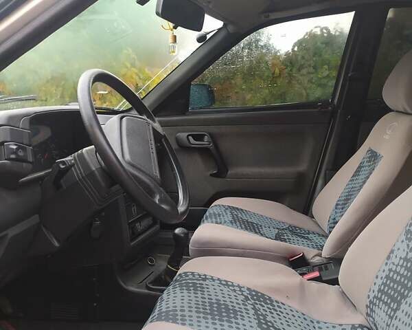 Серый ВАЗ 2112, объемом двигателя 1.6 л и пробегом 329 тыс. км за 1650 $, фото 6 на Automoto.ua