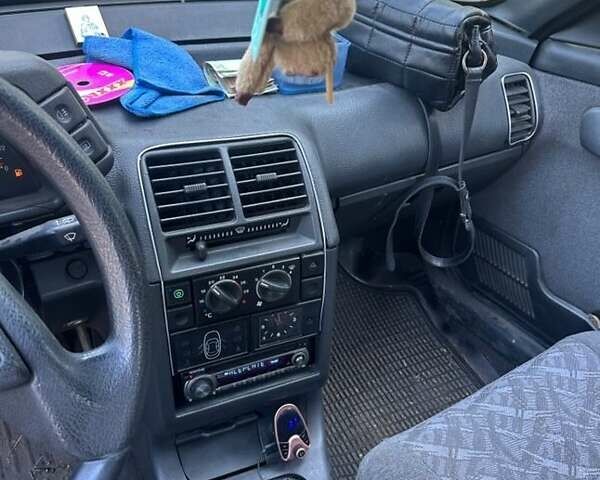 ВАЗ 2112 2005 в Хмельницком на Automoto.ua Серый ВАЗ 2112, объемом двигателя 1.6 л и пробегом 300 тыс. км за 922 $, фото 2 на Automoto.ua