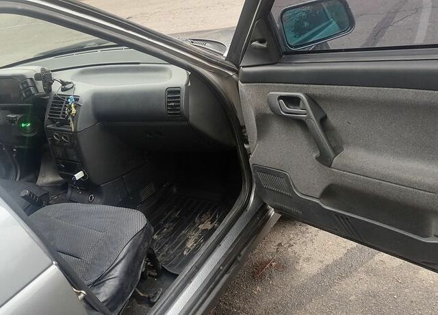 Сірий ВАЗ 2112, об'ємом двигуна 1.6 л та пробігом 226 тис. км за 2650 $, фото 20 на Automoto.ua