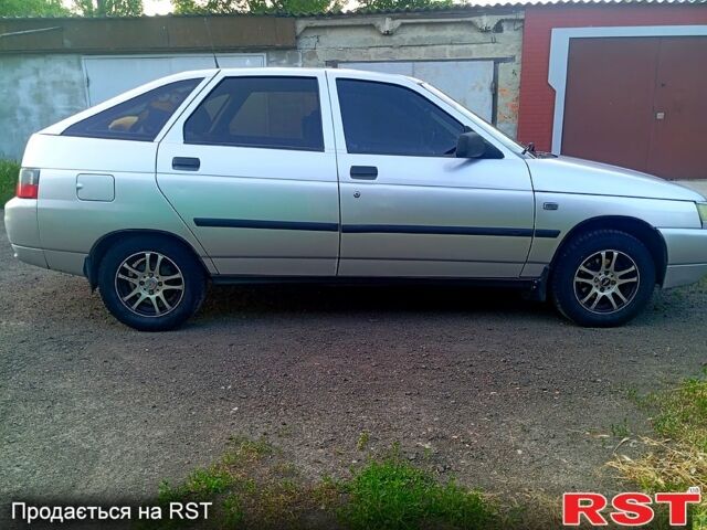 Серый ВАЗ 2112, объемом двигателя 1.6 л и пробегом 217 тыс. км за 1800 $, фото 1 на Automoto.ua