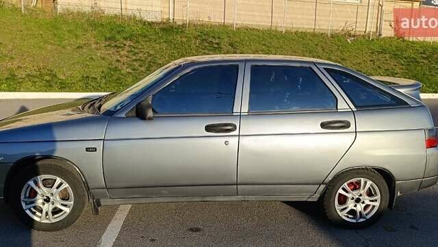 Серый ВАЗ 2112, объемом двигателя 1.6 л и пробегом 200 тыс. км за 2100 $, фото 1 на Automoto.ua