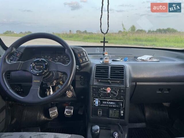 Сірий ВАЗ 2112, об'ємом двигуна 1.6 л та пробігом 380 тис. км за 1550 $, фото 5 на Automoto.ua
