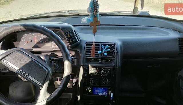 Серый ВАЗ 2112, объемом двигателя 1.6 л и пробегом 226 тыс. км за 2700 $, фото 20 на Automoto.ua