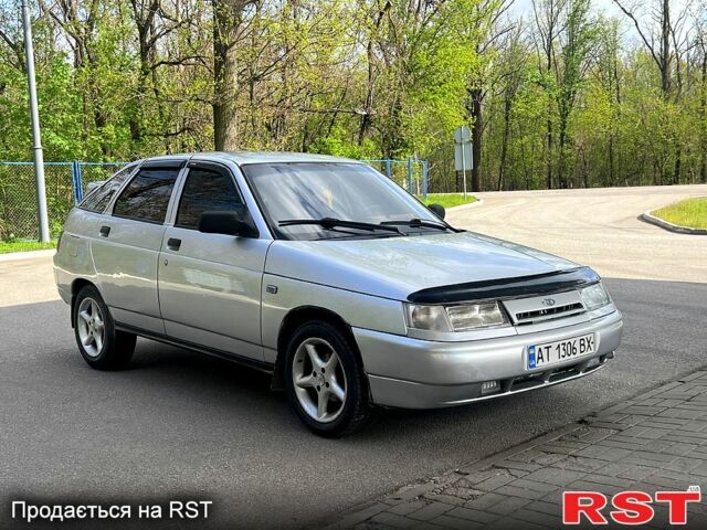 Серый ВАЗ 2112, объемом двигателя 1.6 л и пробегом 240 тыс. км за 2150 $, фото 4 на Automoto.ua