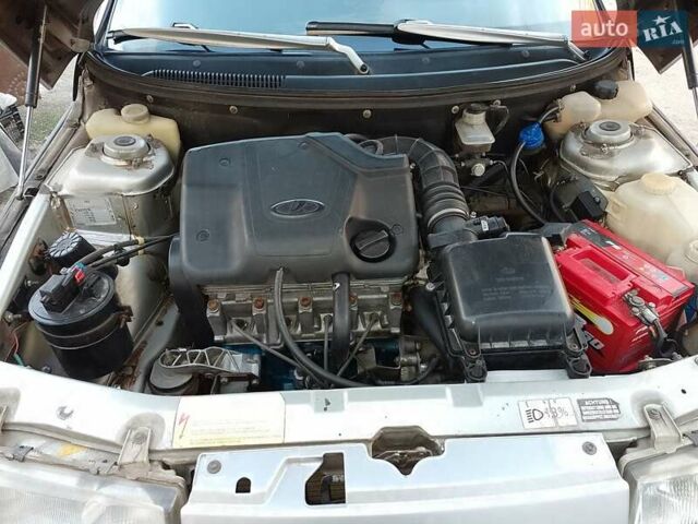 Серый ВАЗ 2112, объемом двигателя 1.6 л и пробегом 240 тыс. км за 2050 $, фото 3 на Automoto.ua