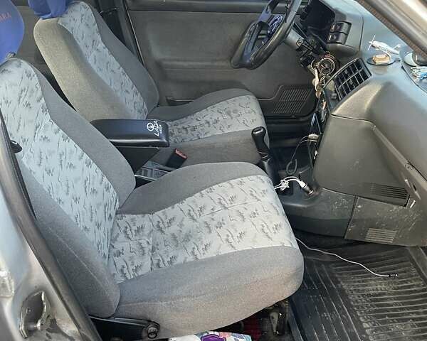 Сірий ВАЗ 2112, об'ємом двигуна 1.6 л та пробігом 380 тис. км за 1550 $, фото 6 на Automoto.ua