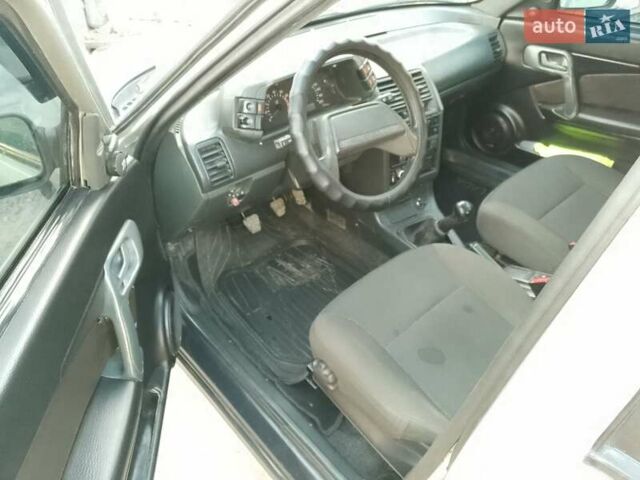 Серый ВАЗ 2112, объемом двигателя 1.6 л и пробегом 240 тыс. км за 2050 $, фото 4 на Automoto.ua