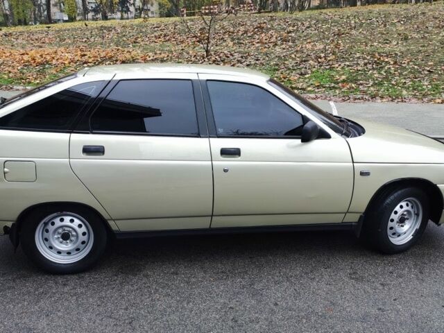 Серый ВАЗ 2112, объемом двигателя 1.6 л и пробегом 378 тыс. км за 2500 $, фото 3 на Automoto.ua