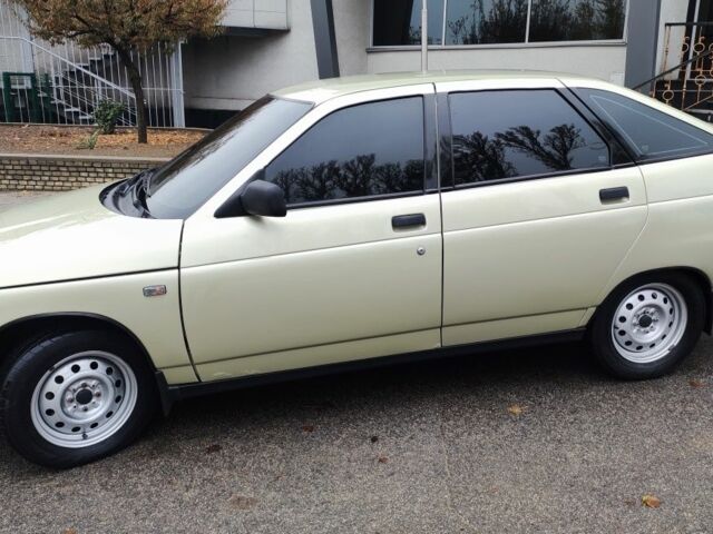 Серый ВАЗ 2112, объемом двигателя 1.6 л и пробегом 378 тыс. км за 2500 $, фото 1 на Automoto.ua