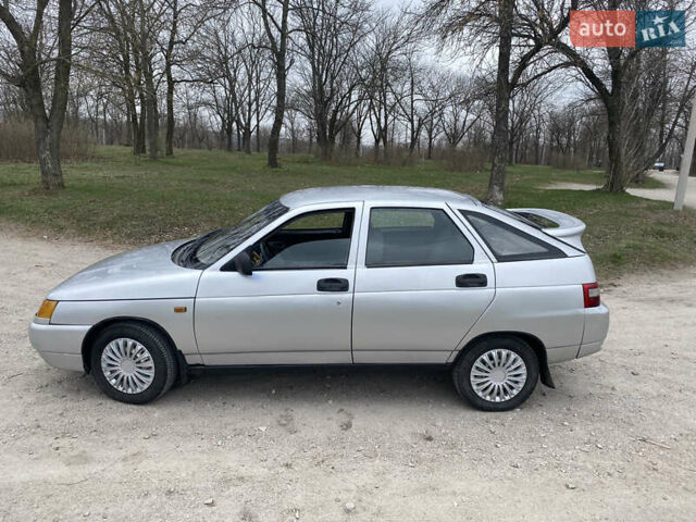 Сірий ВАЗ 2112, об'ємом двигуна 1.6 л та пробігом 200 тис. км за 1850 $, фото 7 на Automoto.ua