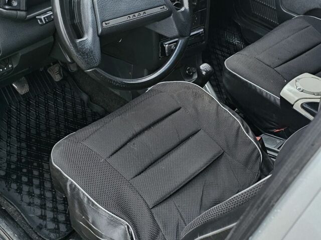 Серый ВАЗ 2112, объемом двигателя 1.6 л и пробегом 240 тыс. км за 2000 $, фото 7 на Automoto.ua