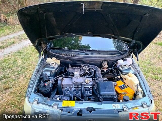 ВАЗ 2112 2005 в Верхнеднепровске на Automoto.ua Серый ВАЗ 2112, объемом двигателя 1.6 л и пробегом 278 тыс. км за 2500 $, фото 5 на Automoto.ua