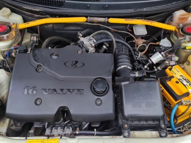 Серый ВАЗ 2112, объемом двигателя 1.6 л и пробегом 378 тыс. км за 2500 $, фото 6 на Automoto.ua