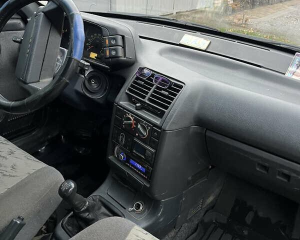 Серый ВАЗ 2112, объемом двигателя 1.6 л и пробегом 130 тыс. км за 3000 $, фото 8 на Automoto.ua