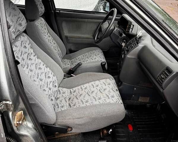 Сірий ВАЗ 2112, об'ємом двигуна 1.6 л та пробігом 220 тис. км за 1350 $, фото 4 на Automoto.ua