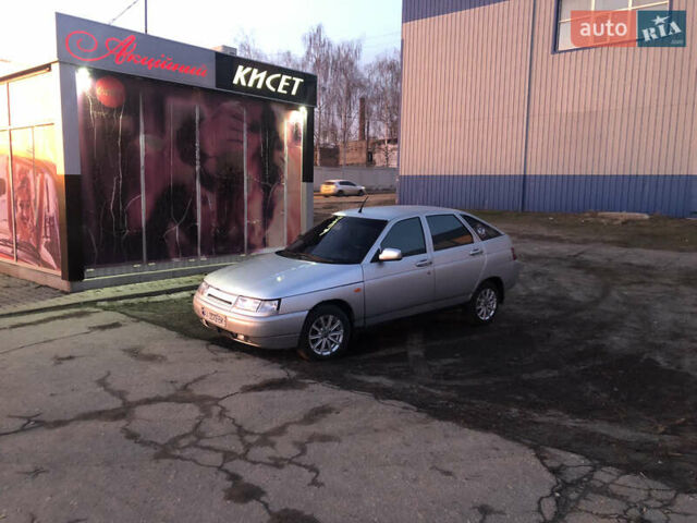 Серый ВАЗ 2112, объемом двигателя 1.6 л и пробегом 260 тыс. км за 2500 $, фото 2 на Automoto.ua