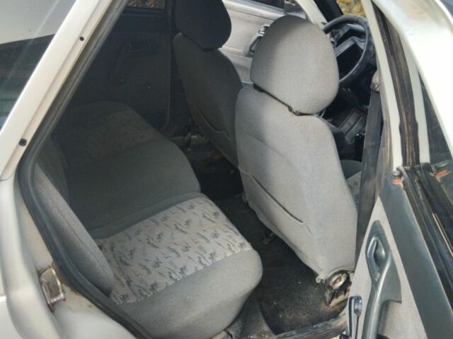 Серый ВАЗ 2112, объемом двигателя 1.6 л и пробегом 250 тыс. км за 1350 $, фото 6 на Automoto.ua