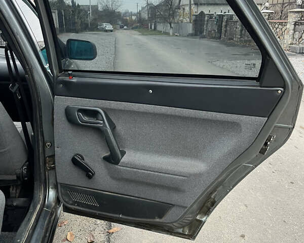 Серый ВАЗ 2112, объемом двигателя 1.6 л и пробегом 130 тыс. км за 3000 $, фото 18 на Automoto.ua