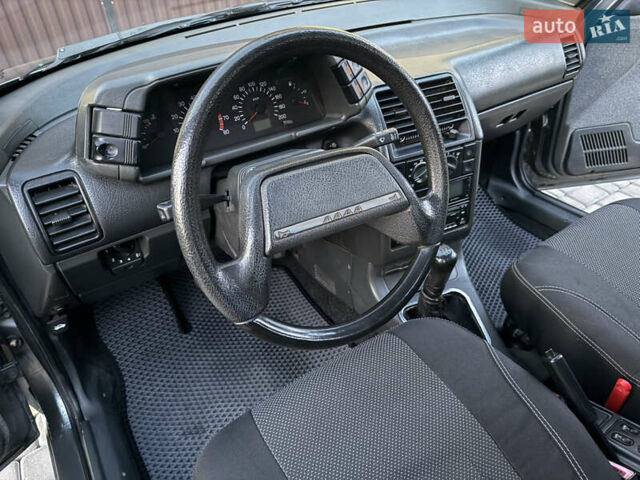 Серый ВАЗ 2112, объемом двигателя 1.6 л и пробегом 310 тыс. км за 2599 $, фото 4 на Automoto.ua