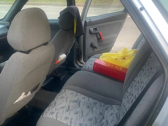 Серый ВАЗ 2112, объемом двигателя 1.6 л и пробегом 268 тыс. км за 1800 $, фото 7 на Automoto.ua