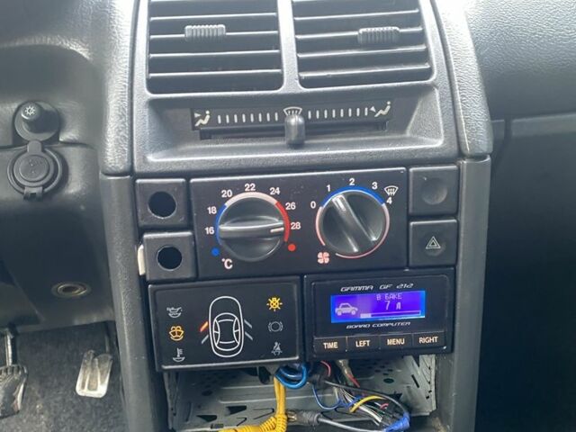 Серый ВАЗ 2112, объемом двигателя 1.6 л и пробегом 262 тыс. км за 950 $, фото 12 на Automoto.ua