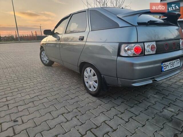 Серый ВАЗ 2112, объемом двигателя 1.6 л и пробегом 301 тыс. км за 2000 $, фото 6 на Automoto.ua