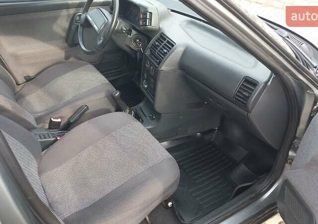 Серый ВАЗ 2112, объемом двигателя 1.6 л и пробегом 78 тыс. км за 3000 $, фото 32 на Automoto.ua