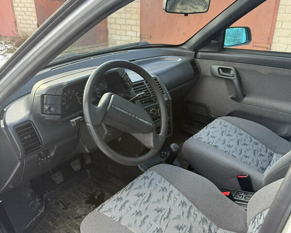 Серый ВАЗ 2112, объемом двигателя 1.6 л и пробегом 29 тыс. км за 3600 $, фото 5 на Automoto.ua