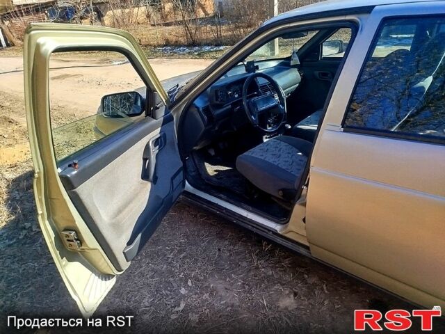 Серый ВАЗ 2112, объемом двигателя 1.6 л и пробегом 204 тыс. км за 1600 $, фото 1 на Automoto.ua
