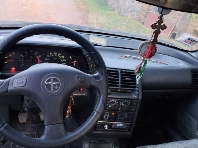 Серый ВАЗ 2112, объемом двигателя 1.6 л и пробегом 131 тыс. км за 880 $, фото 20 на Automoto.ua