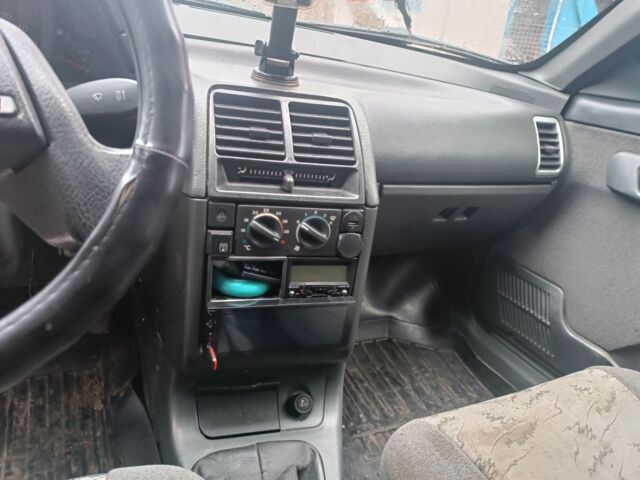 Серый ВАЗ 2112, объемом двигателя 0 л и пробегом 140 тыс. км за 2300 $, фото 2 на Automoto.ua