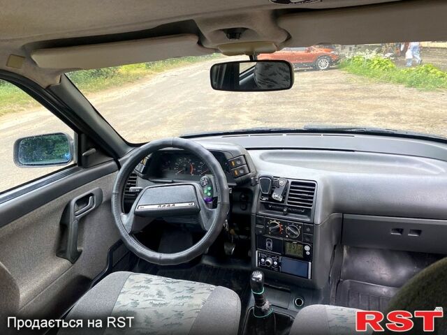 Серый ВАЗ 2112, объемом двигателя 1.6 л и пробегом 270 тыс. км за 2100 $, фото 8 на Automoto.ua