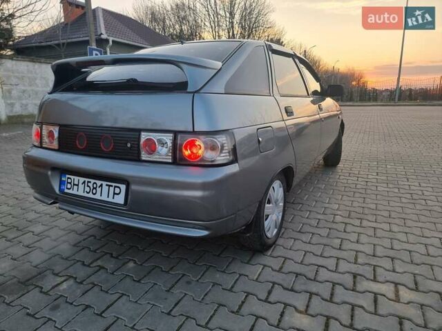 Серый ВАЗ 2112, объемом двигателя 1.6 л и пробегом 301 тыс. км за 2000 $, фото 4 на Automoto.ua