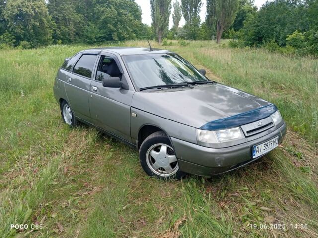 Серый ВАЗ 2112, объемом двигателя 1.6 л и пробегом 400 тыс. км за 2000 $, фото 2 на Automoto.ua