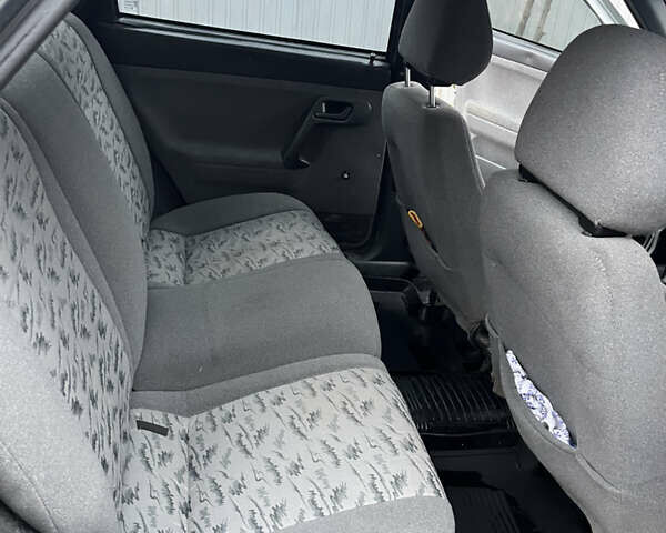 Серый ВАЗ 2112, объемом двигателя 1.6 л и пробегом 130 тыс. км за 3000 $, фото 13 на Automoto.ua