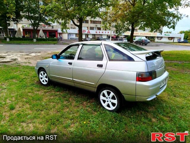 Серый ВАЗ 2112, объемом двигателя 1.6 л и пробегом 200 тыс. км за 1850 $, фото 1 на Automoto.ua