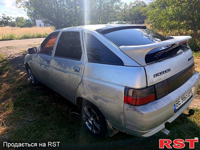 Серый ВАЗ 2112, объемом двигателя 1.6 л и пробегом 230 тыс. км за 1200 $, фото 3 на Automoto.ua