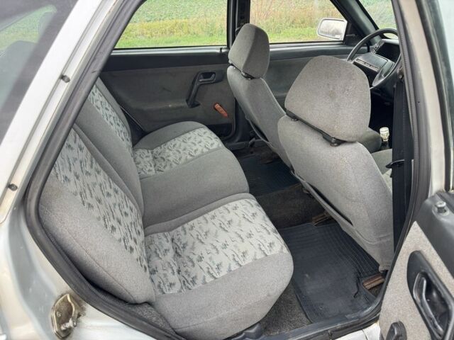 Серый ВАЗ 2112, объемом двигателя 1.6 л и пробегом 140 тыс. км за 950 $, фото 6 на Automoto.ua