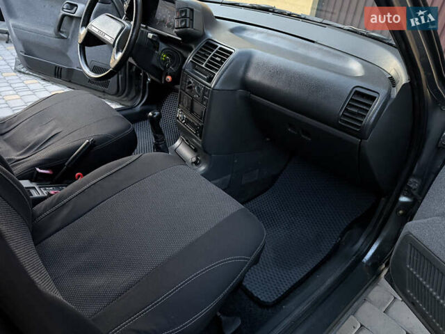 Серый ВАЗ 2112, объемом двигателя 1.6 л и пробегом 310 тыс. км за 2599 $, фото 6 на Automoto.ua