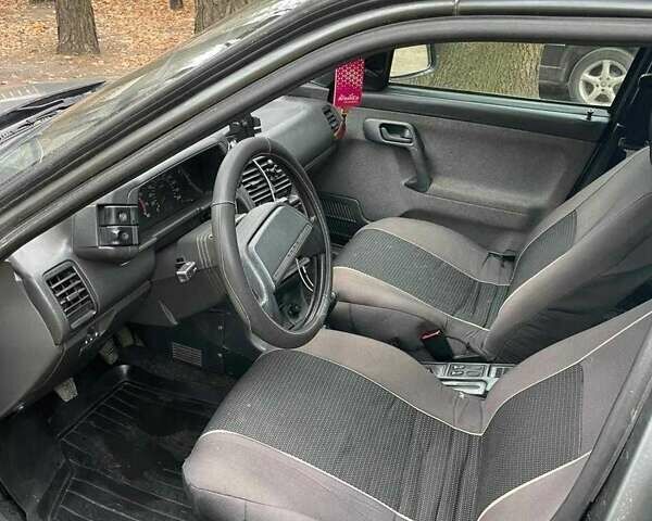 Сірий ВАЗ 2112, об'ємом двигуна 1.6 л та пробігом 226 тис. км за 2500 $, фото 1 на Automoto.ua