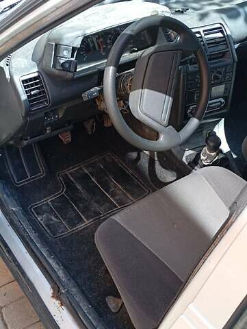 Сірий ВАЗ 2112, об'ємом двигуна 1.6 л та пробігом 300 тис. км за 1099 $, фото 4 на Automoto.ua