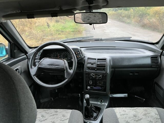 Серый ВАЗ 2112, объемом двигателя 0 л и пробегом 220 тыс. км за 1400 $, фото 6 на Automoto.ua