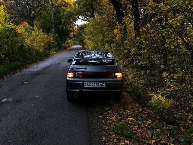 Серый ВАЗ 2112, объемом двигателя 1.6 л и пробегом 407 тыс. км за 1300 $, фото 2 на Automoto.ua