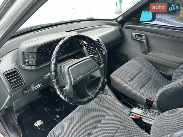 Сірий ВАЗ 2112, об'ємом двигуна 1.6 л та пробігом 263 тис. км за 1000 $, фото 8 на Automoto.ua