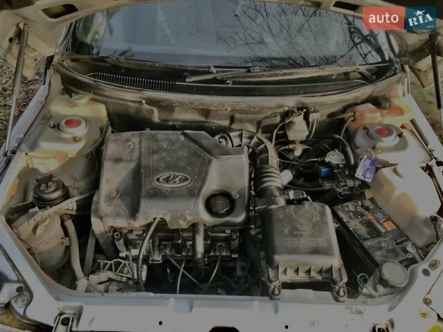 Серый ВАЗ 2112, объемом двигателя 1.6 л и пробегом 198 тыс. км за 2100 $, фото 9 на Automoto.ua