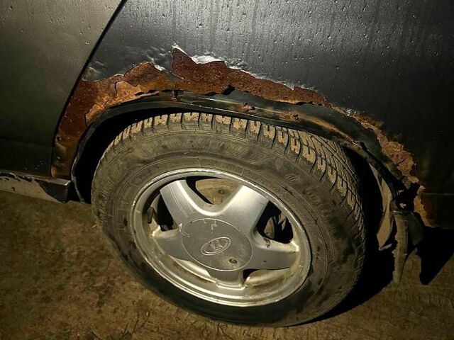 Серый ВАЗ 2112, объемом двигателя 1.6 л и пробегом 407 тыс. км за 1300 $, фото 8 на Automoto.ua