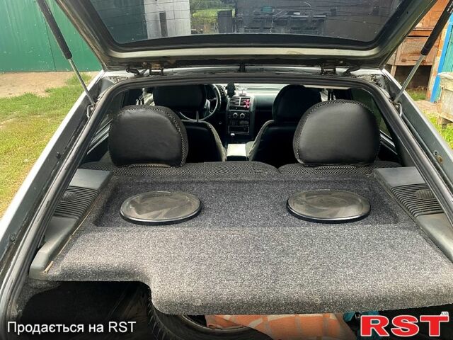 Серый ВАЗ 2112, объемом двигателя 1.6 л и пробегом 240 тыс. км за 2300 $, фото 6 на Automoto.ua