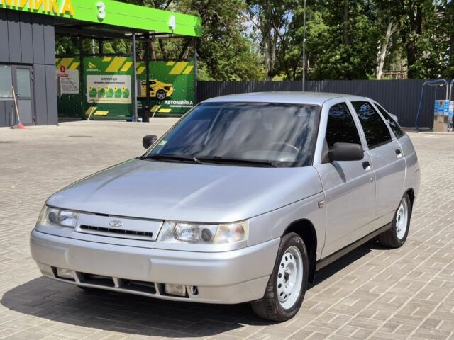 Серый ВАЗ 2112, объемом двигателя 6 л и пробегом 72 тыс. км за 2950 $, фото 6 на Automoto.ua